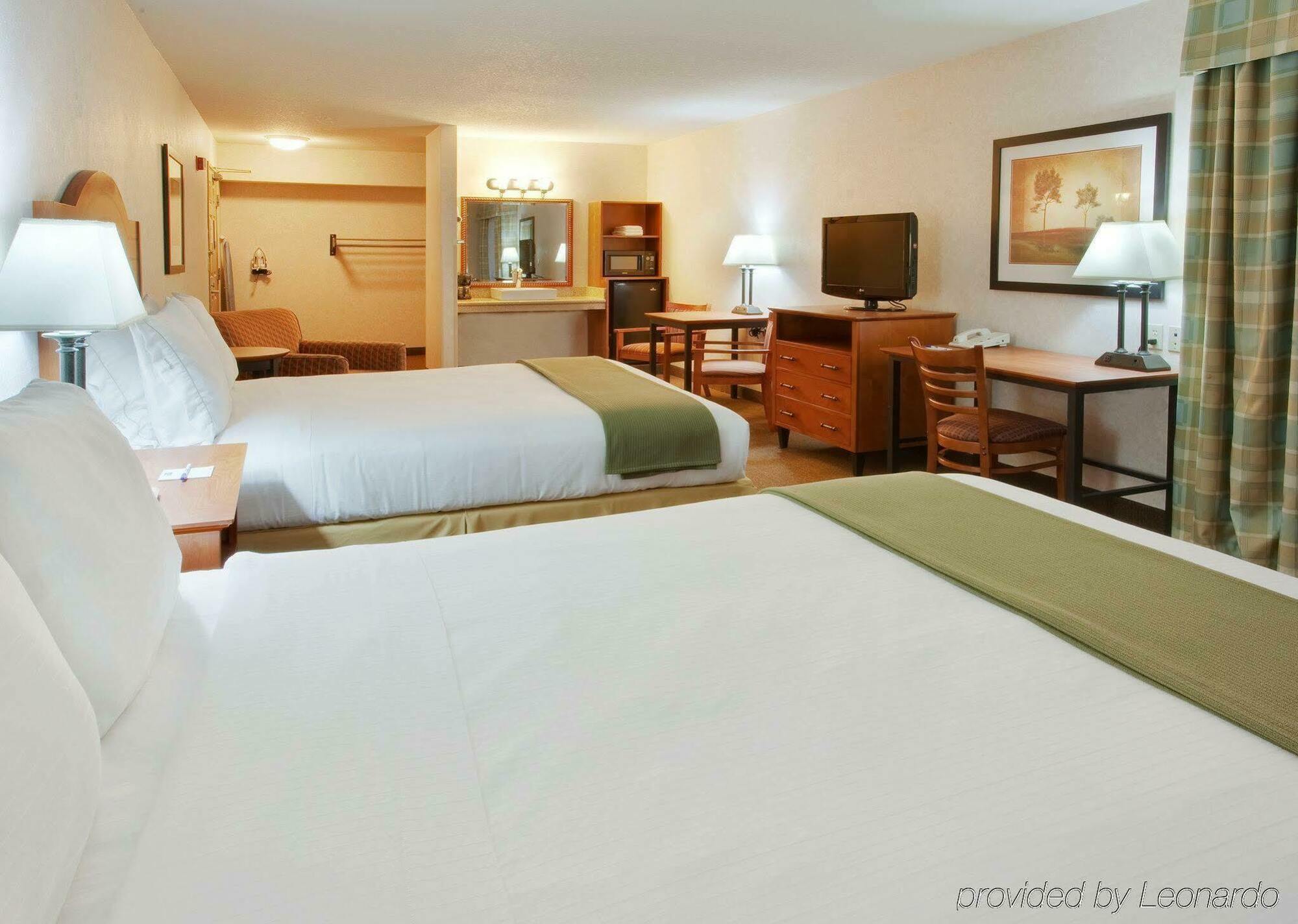 Holiday Inn Express Westley By Ihg Exterior photo